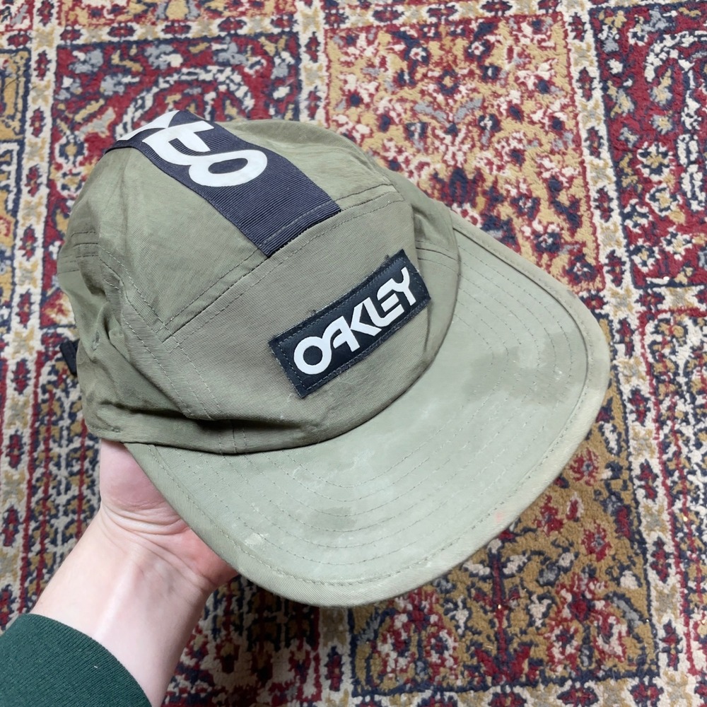 VTG 00s Oakley 5 Panel Camper Hat Olive Green Logo Patch Adjustable Strapback